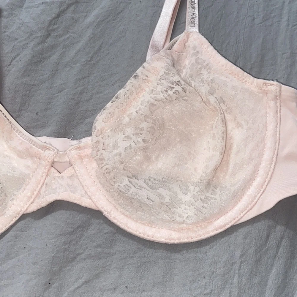 Calvin Klein bralette - Picture 2 of 3